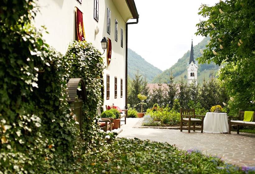 اتاق استاندارد, Kendov Dvorec