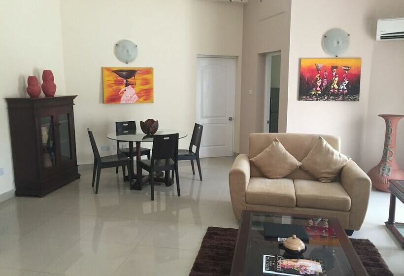 سوئیت پرزیدنت, La Palm Royal Beach