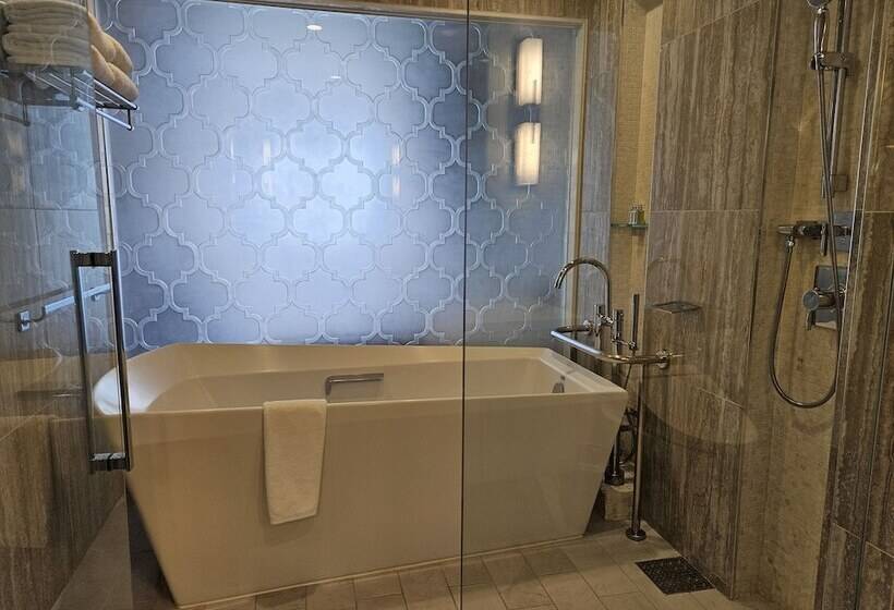 سوییت اجرایی, Leopalace Resort Guam