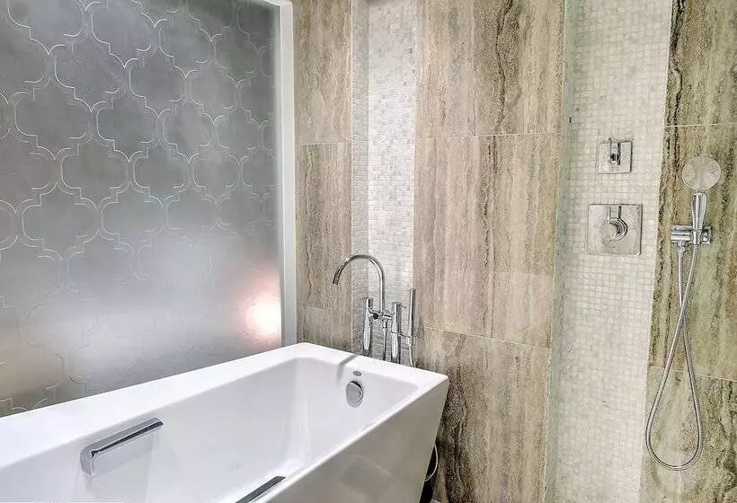 سوییت اجرایی, Leopalace Resort Guam
