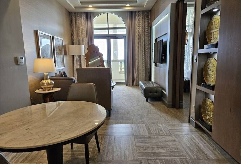 سوییت اجرایی, Leopalace Resort Guam