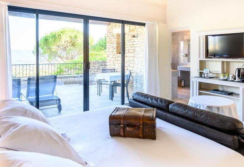 جناح جونيور مزوَّد بتراس, Les Bories & Spa