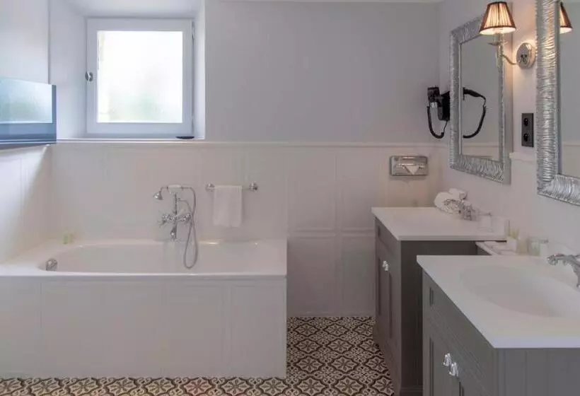 اتاق لوکس با تراس, Les Bories & Spa