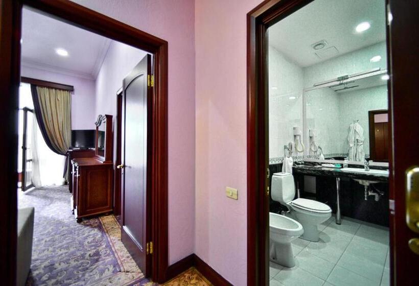 스위트, Metropol Hotel Yerevan