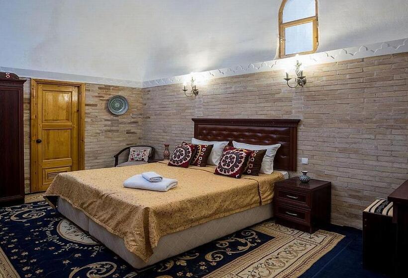 带2个双人床的标准工作室, Orient Star Khiva Hotel  Madrasah Muhammad Aminkhan 1855