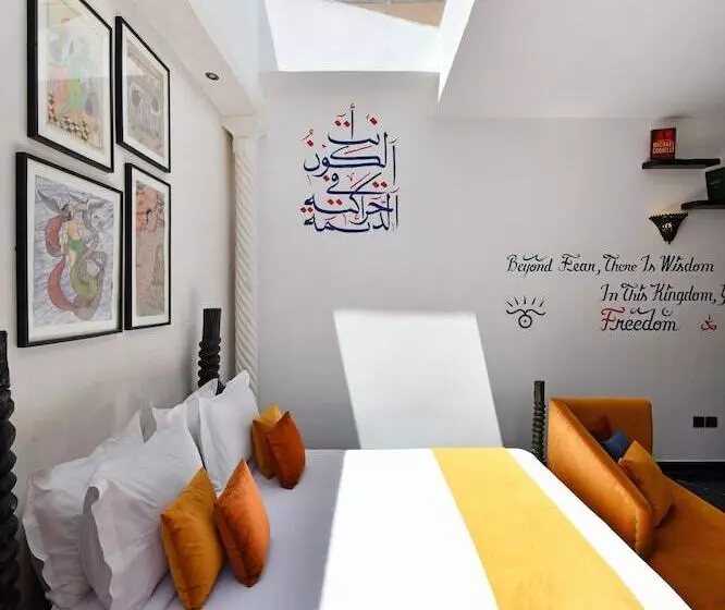 سوییت پرستیژ, Oscar Hotel by Atlas Studios