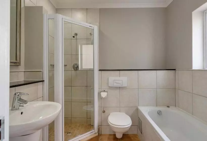 キングサイズベッドのスタンダードルーム, Protea Hotel By Marriott Stellenbosch & Conference Centre