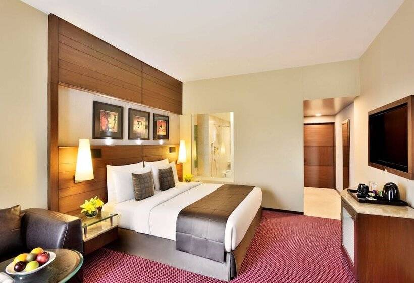 Номер Deluxe, Radisson Blu Atria Bengaluru
