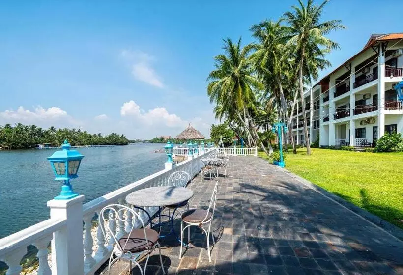Deluxe room with river view, River Beach Resort & Residences