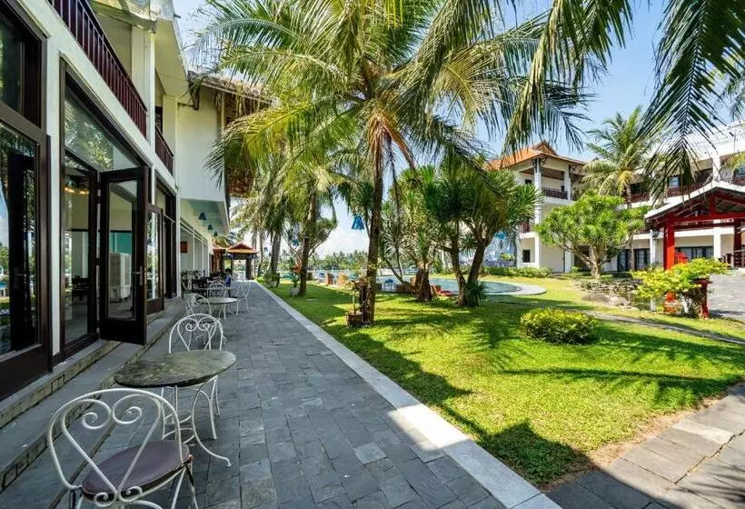 バルコニー付きスタンダードトリプルルーム, River Beach Resort & Residences