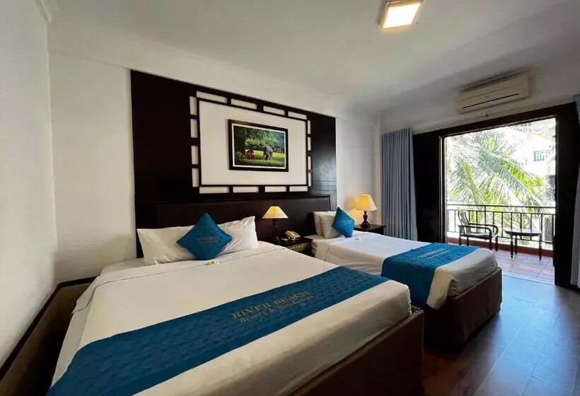 バルコニー付きスタンダードトリプルルーム, River Beach Resort & Residences