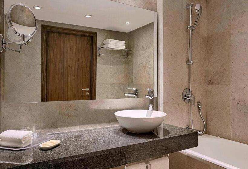 غرفة كلوب سرير كينج, Sheraton Tunis