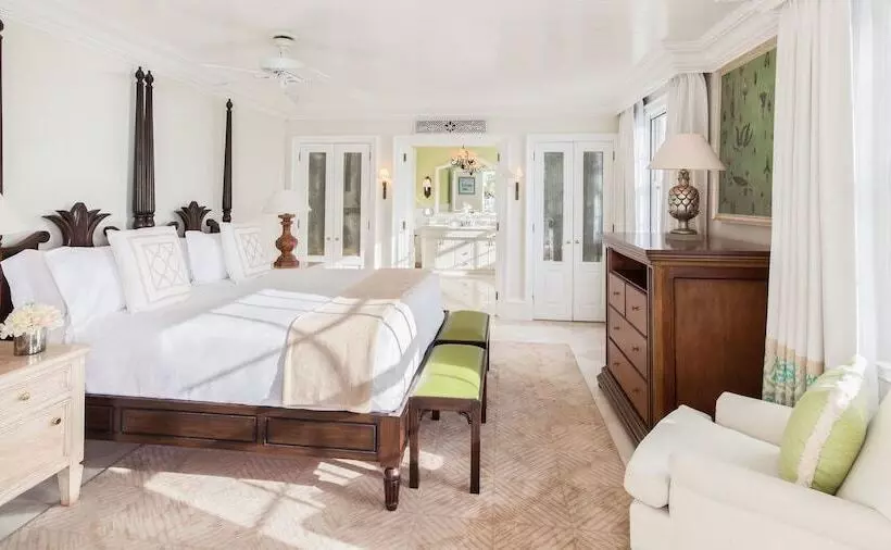 سوییت با چشمانداز استخر, The Palms Turks And Caicos