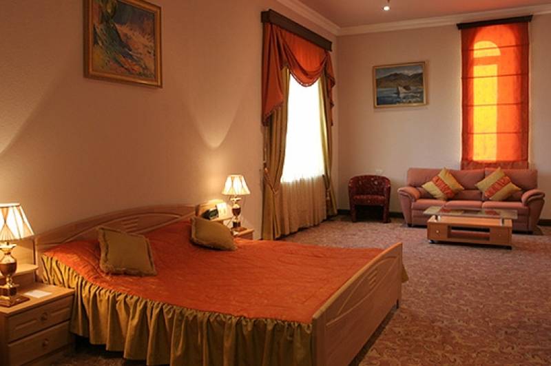 스위트, Metropol Hotel Yerevan