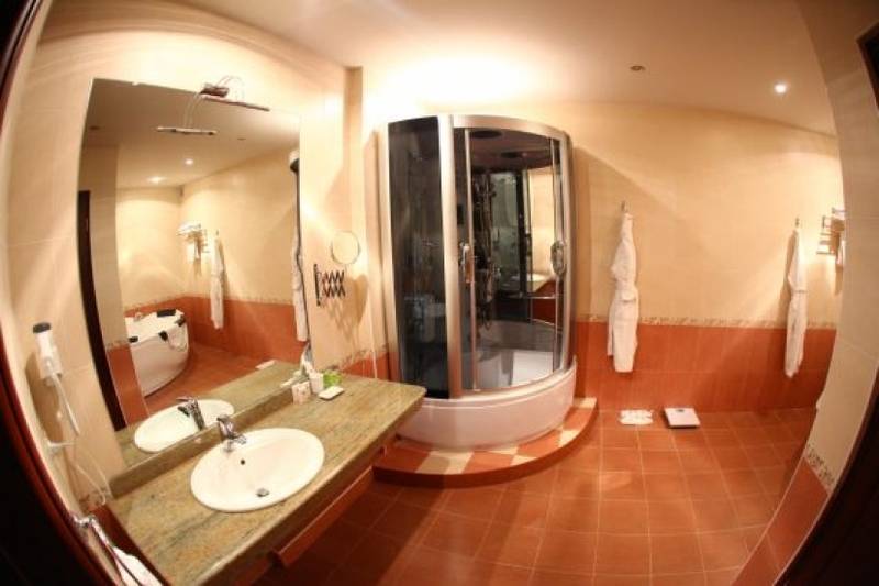 스위트, Metropol Hotel Yerevan