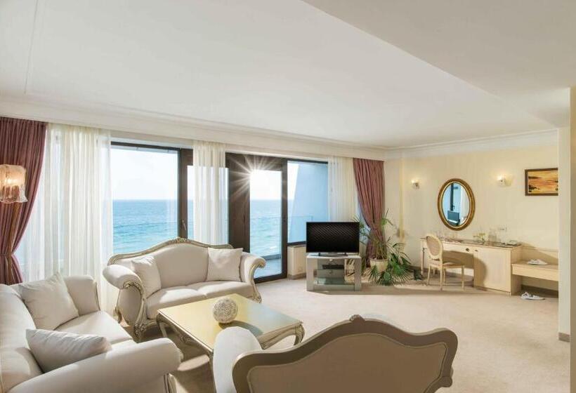 디럭스 테라스 룸 바다 전망, The Palace Hotel, Sunny Day