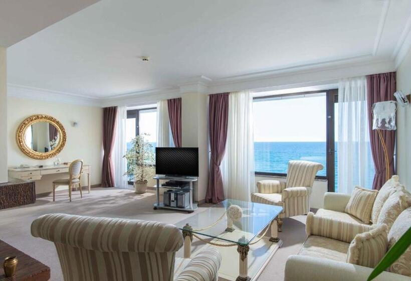 수피리어 스위트 바다 전망, The Palace Hotel, Sunny Day