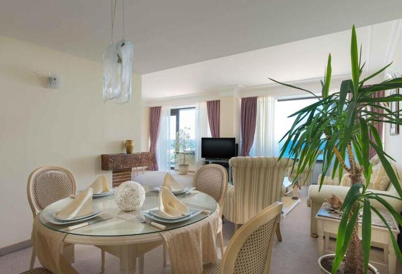 수피리어 스위트 바다 전망, The Palace Hotel, Sunny Day