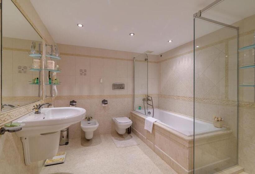 프레지덴셜 스위트, The Palace Hotel, Sunny Day