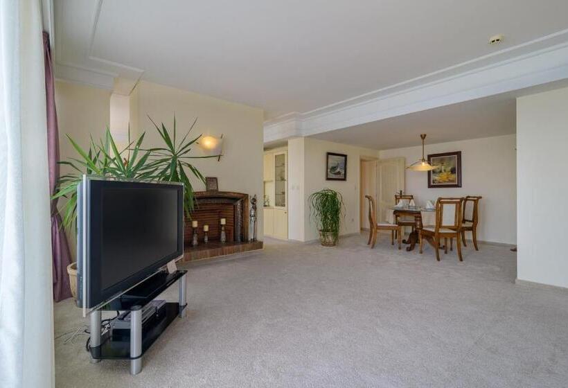 프레지덴셜 스위트, The Palace Hotel, Sunny Day