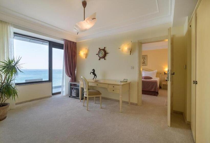 프레지덴셜 스위트, The Palace Hotel, Sunny Day