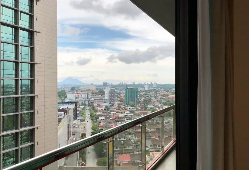 آپارتمان کامفورت 3 خوابه, Luco Apartments At Imperial Suites