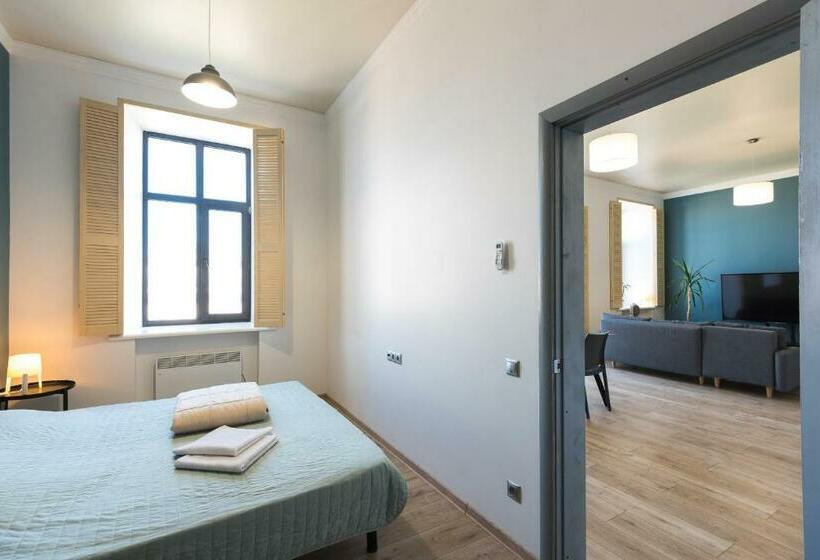 آپارتمان 2 خوابه, Rooftop 2021