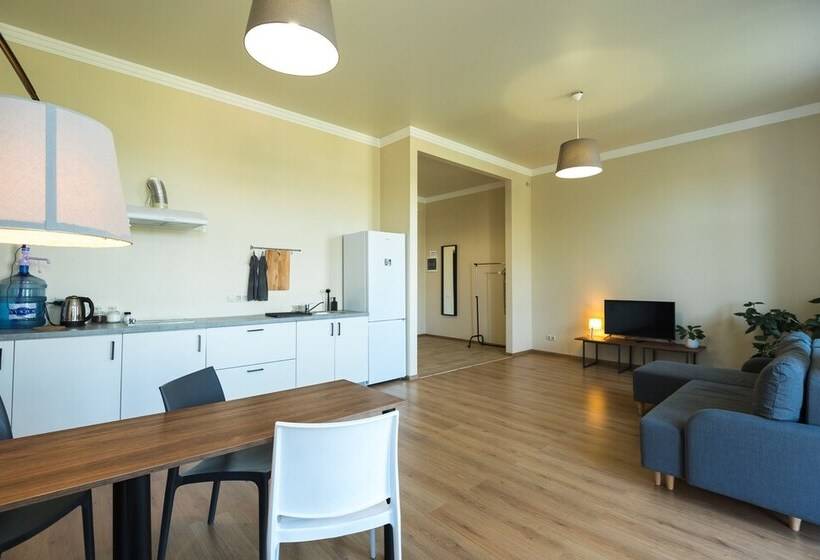 آپارتمان 1 خوابه با بالکن, Rooftop 2021