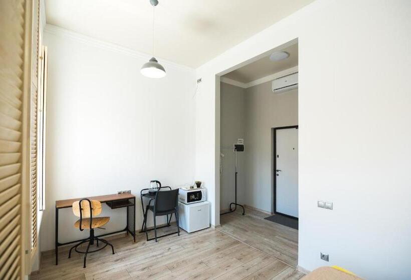 اتاق لوکس, Rooftop 2021