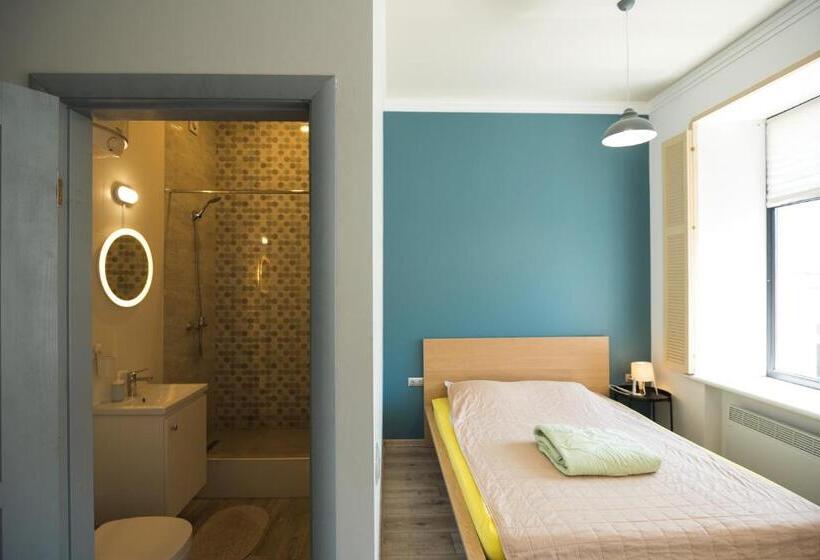 اتاق لوکس, Rooftop 2021