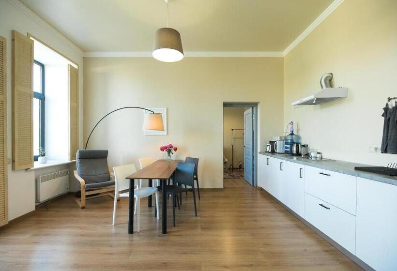 آپارتمان 1 خوابه با بالکن, Rooftop 2021