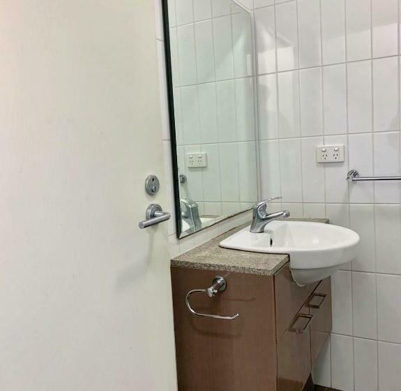 Quarto Estandar Individual, Carrichouse