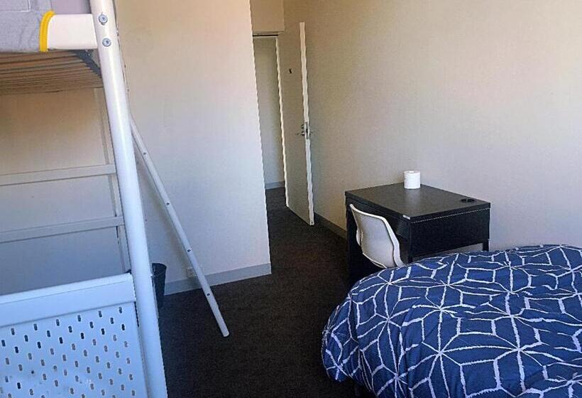 Quarto Estandar, Carrichouse