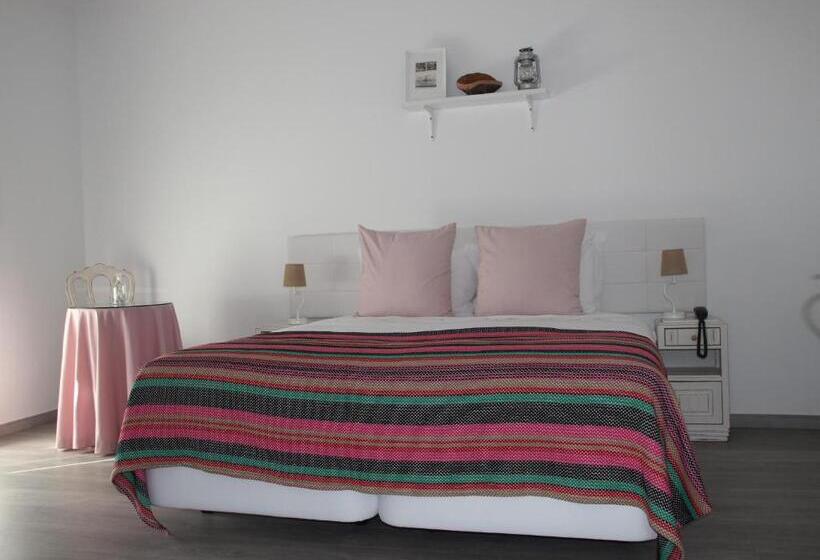 اتاق استاندارد سه نفره, Raiz Alentejana