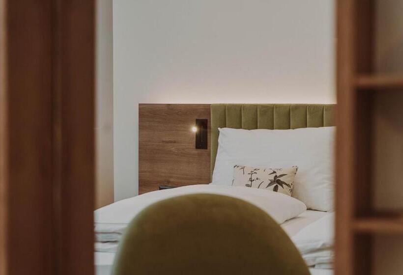 Люкс, Burghotel Schlaining