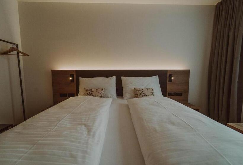 Номер Basic, Burghotel Schlaining