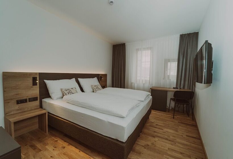 Номер Basic, Burghotel Schlaining