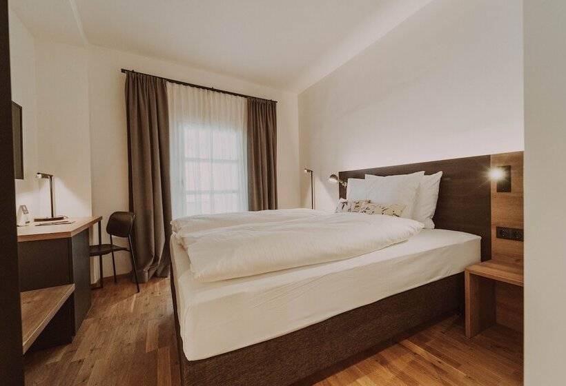 Номер Basic, Burghotel Schlaining