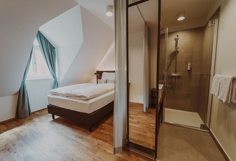 Номер Basic, Burghotel Schlaining