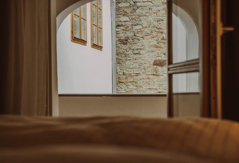 Номер Deluxe, Burghotel Schlaining