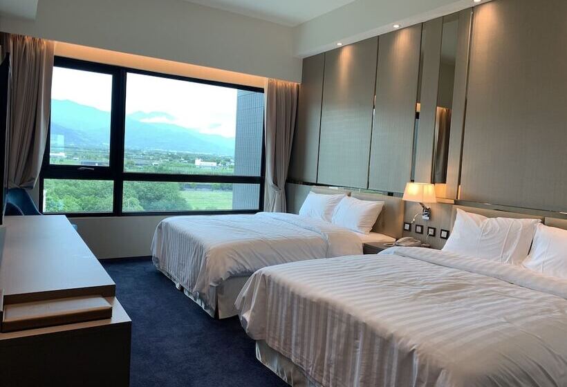 اتاق استاندارد چهار تخته, Grand Hotel Lili