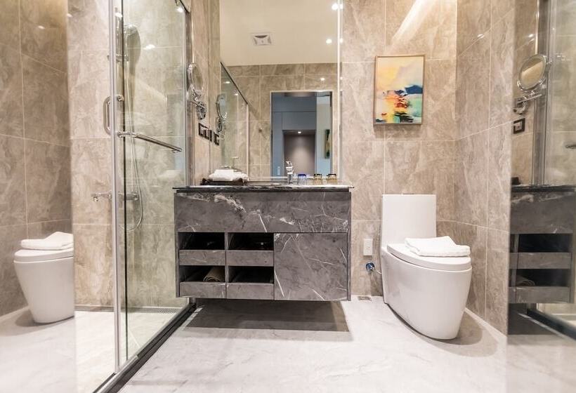 اتاق استاندارد چهار تخته, Grand Hotel Lili