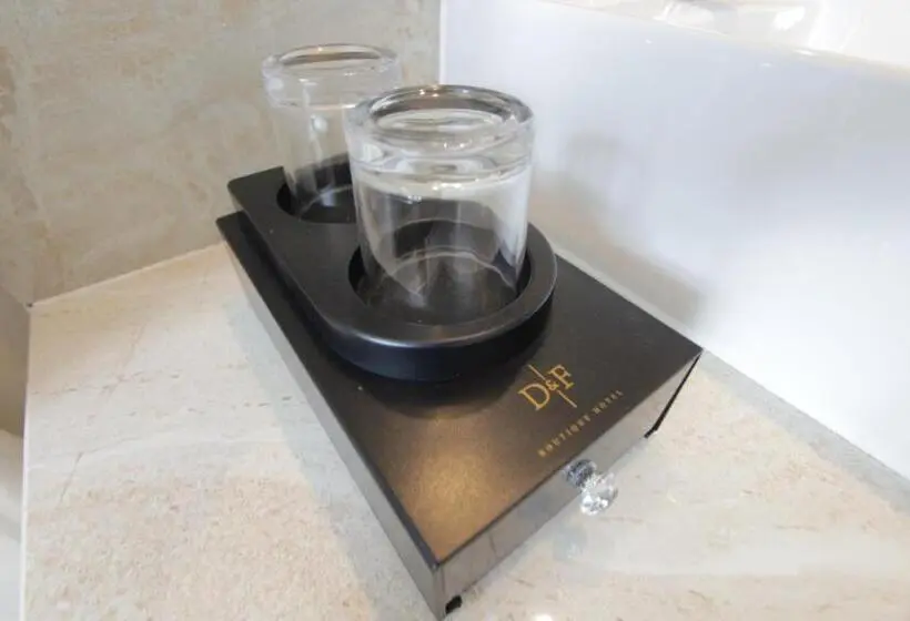 اتاق لوکس با تخت بزرگ, D&f Boutique Hotel Seremban 2