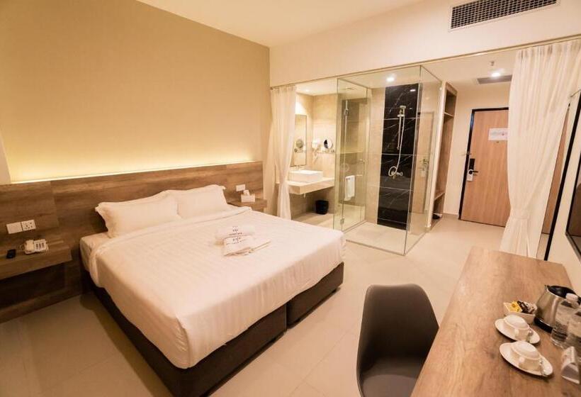 キングサイズベッドのデラックスルーム, D&f Boutique Hotel Seremban 2