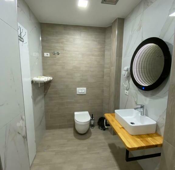 스탠다드 트리플 룸 풀장 전망, Nuevo Deluxe