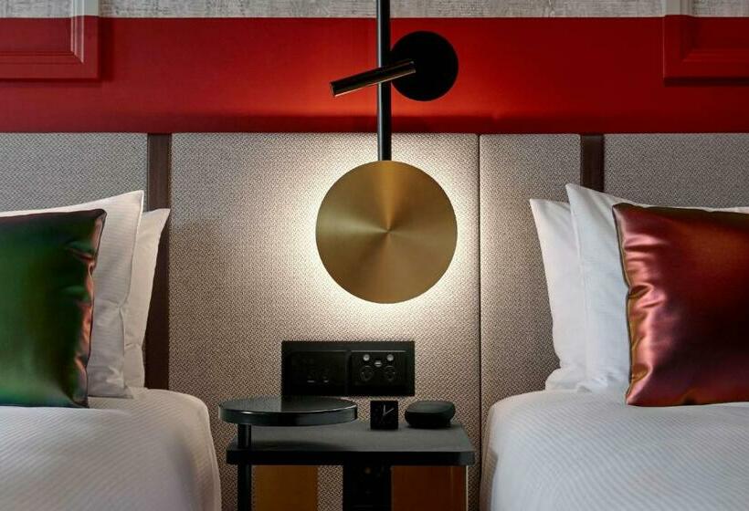 اتاق لوکس, Qt Auckland