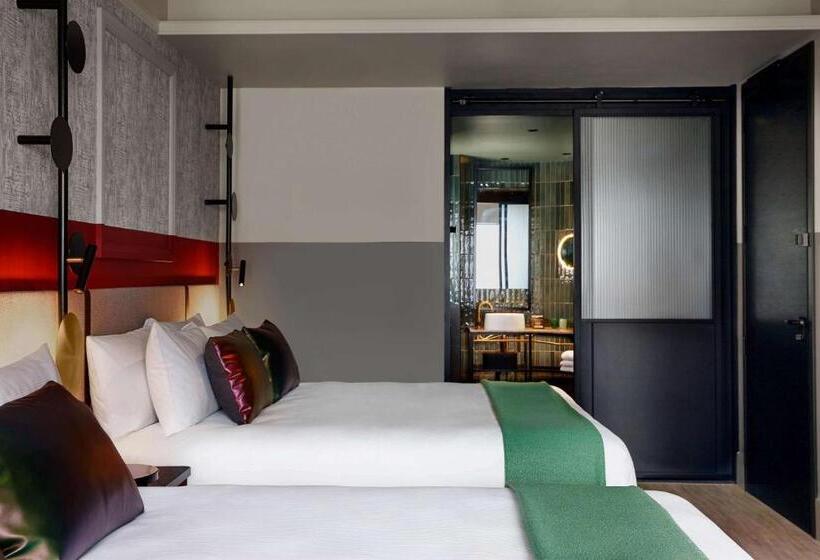 اتاق لوکس, Qt Auckland