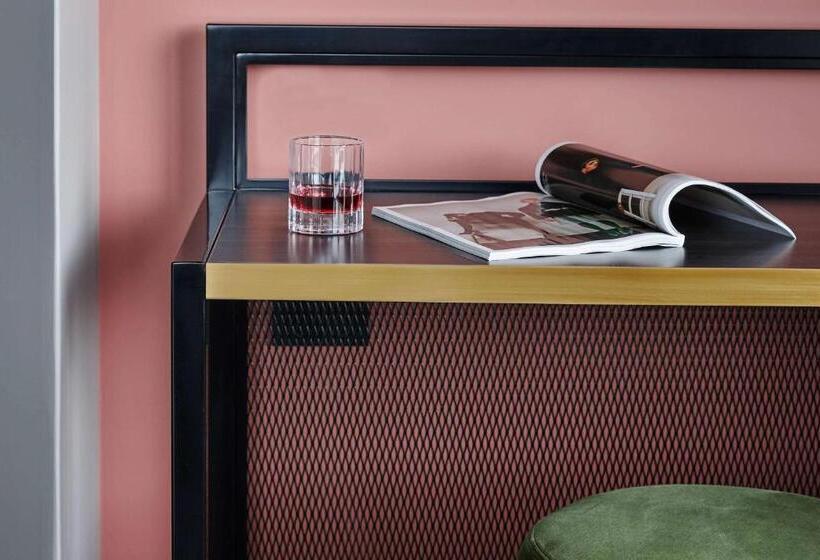 اتاق اجرایی, Qt Auckland