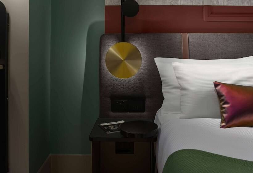 اتاق لوکس با تخت بزرگ, Qt Auckland