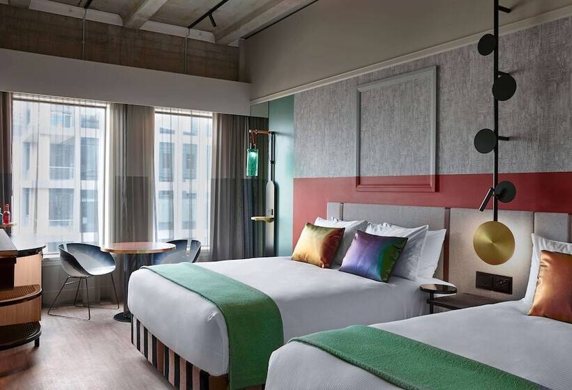 اتاق لوکس, Qt Auckland